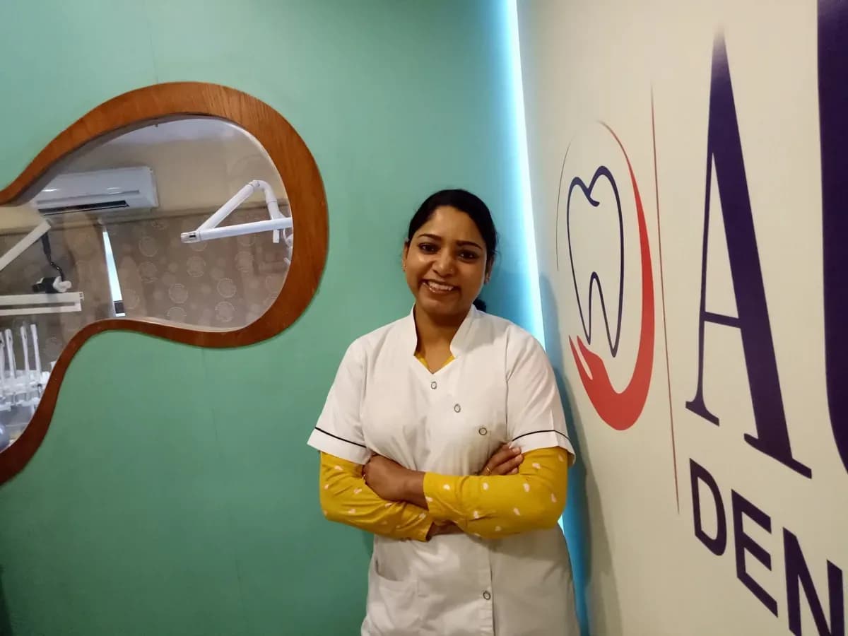 Dr. Roopali Chaturvedi at Aura Dental Care clinic